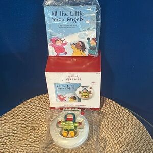 New Hallmark 2013 ~ All The Little Snow Angels ~ Book & Solar Motion Ornament